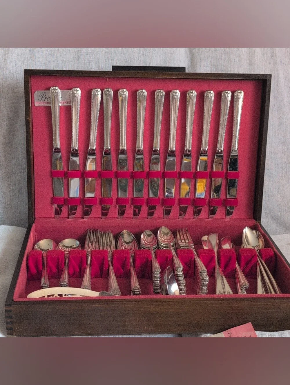 Prestige Bordeaux 105 pc Silver Plated